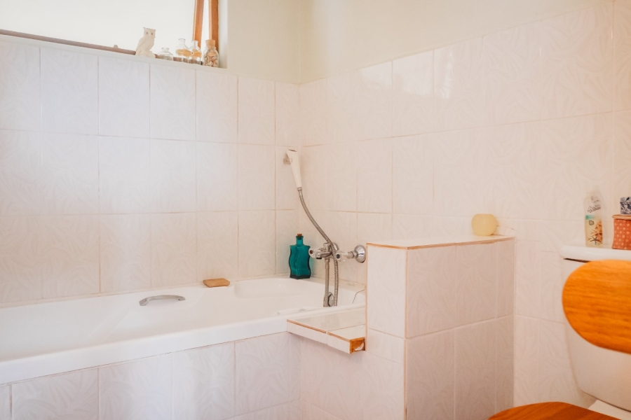 4 Bedroom Property for Sale in Denver Park Western Cape